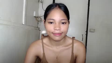 merryrose143 online show from 04/16/26, 06:47
