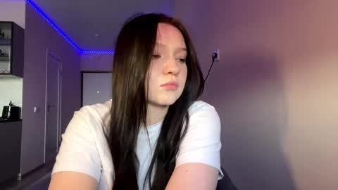 Snapshot of mertieshreeve chatting on 05/26/26, 02:57 Fiora online show from 05/26/26, 02:57