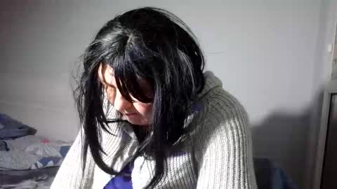 Snapshot of mery3881 chatting on 12/15/25, 05:34 mery3881 online show from 12/15/25, 05:34