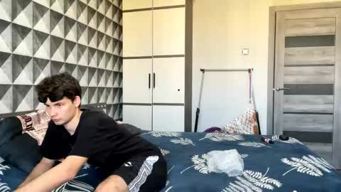 Johnny and Hailey online show from 11/10/25, 04:44