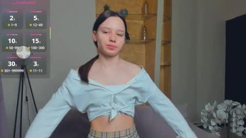 Lollita online show from 10/24/25, 10:33