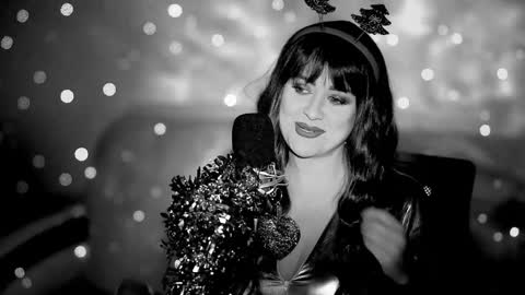 Snapshot of mesaland chatting on 12/23/24, 06:05 Meskhimusic online show from 12/23/24, 06:05