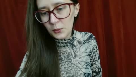Snapshot of mesmerizing_hypn0_goddess chatting on 10/24/25, 07:38 Jessica online show from 10/24/25, 07:38