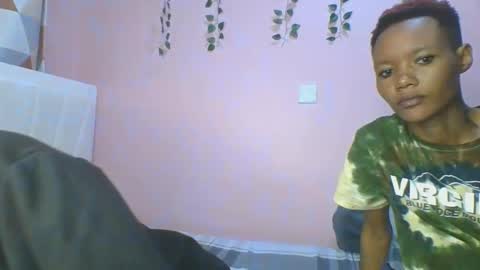 Snapshot of messyluna chatting on 03/23/26, 04:00 meggy and bree online show from 03/23/26, 04:00