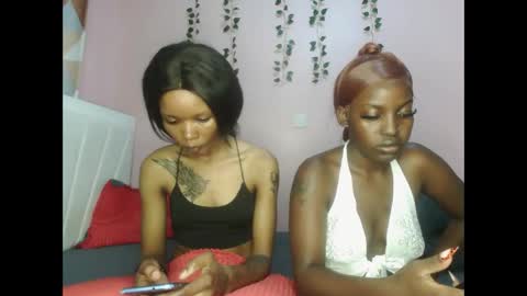 Snapshot of messyluna chatting on 04/11/26, 08:57 meggy and bree online show from 04/11/26, 08:57