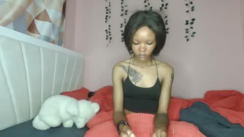 Snapshot of messyluna chatting on 04/14/26, 08:20 meggy and bree online show from 04/14/26, 08:20