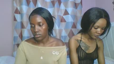 Snapshot of messyluna chatting on 04/23/26, 07:27 meggy and bree online show from 04/23/26, 07:27