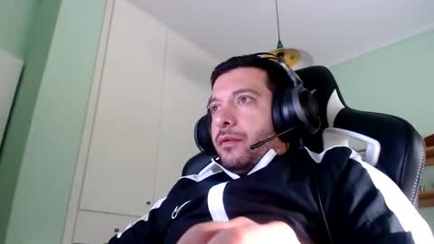 Snapshot of metalic18 chatting on 09/28/25, 05:35 FunnyTimeHere online show from 09/28/25, 05:35