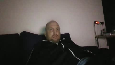 metaller123456 online show from 06/04/26, 08:26