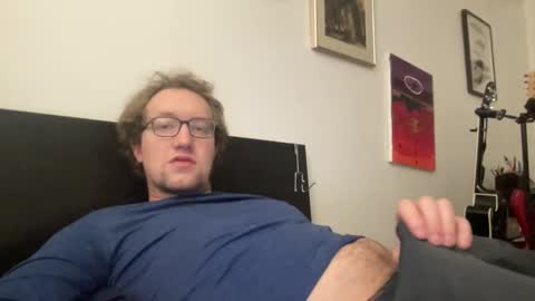 Snapshot of metallica92786 chatting on 12/23/24, 06:11 metallica92786 online show from 12/23/24, 06:11