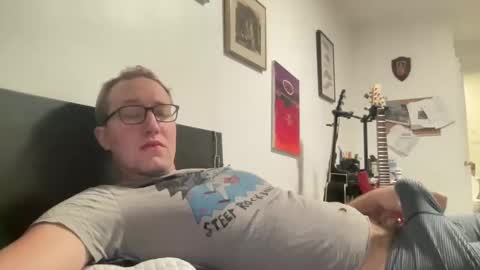 Snapshot of metallica92786 chatting on 01/14/25, 03:32 metallica92786 online show from 01/14/25, 03:32