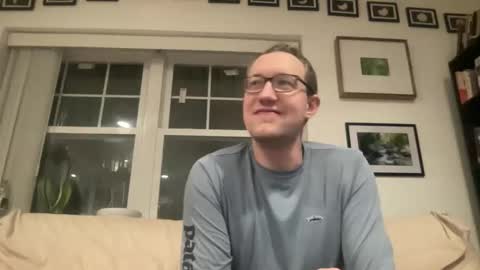 Snapshot of metallica92786 chatting on 01/16/25, 01:37 metallica92786 online show from 01/16/25, 01:37