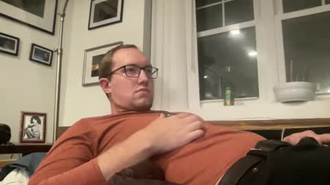 Snapshot of metallica92786 chatting on 09/26/25, 01:09 metallica92786 online show from 09/26/25, 01:09