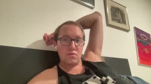 Snapshot of metallica92786 chatting on 10/07/25, 03:47 metallica92786 online show from 10/07/25, 03:47