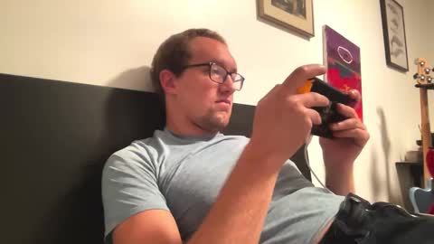 Snapshot of metallica92786 chatting on 10/21/25, 04:35 metallica92786 online show from 10/21/25, 04:35