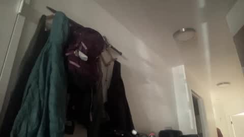 Snapshot of metallica92786 chatting on 11/18/25, 04:55 metallica92786 online show from 11/18/25, 04:55