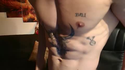 Snapshot of metatron_muscle chatting on 12/01/25, 12:48 Dany online show from 12/01/25, 12:48