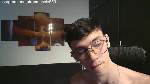 Snapshot of metatron_muscle chatting on 03/16/26, 04:33 Dany online show from 03/16/26, 04:33