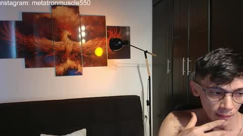 Snapshot of metatron_muscle chatting on 04/01/26, 06:27 Dany online show from 04/01/26, 06:27