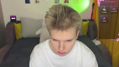 Arthur online show from 02/02/26, 09:02