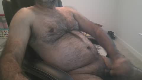 Snapshot of metter26 chatting on 12/15/24, 08:25 atx guy online show from 12/15/24, 08:25