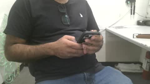Snapshot of metter26 chatting on 08/06/26, 01:35 atx guy online show from 08/06/26, 01:35