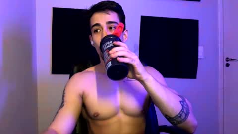 Snapshot of mettew22cm chatting on 03/11/25, 06:53 mettew22cm online show from 03/11/25, 06:53