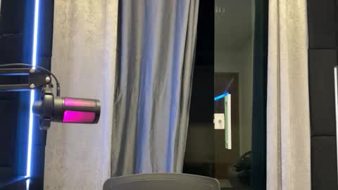 Snapshot of mettew22cm chatting on 09/08/25, 11:59 mettew22cm online show from 09/08/25, 11:59