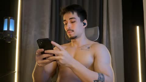 Snapshot of mettew22cm chatting on 10/20/25, 04:02 mettew22cm online show from 10/20/25, 04:02