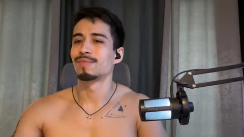 Snapshot of mettew22cm chatting on 11/25/25, 08:36 mettew22cm online show from 11/25/25, 08:36