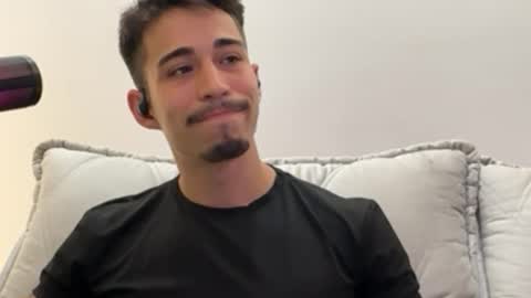 Snapshot of mettew22cm chatting on 12/22/25, 04:42 mettew22cm online show from 12/22/25, 04:42