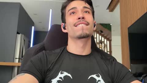 Snapshot of mettew22cm chatting on 03/20/26, 10:09 mettew22cm online show from 03/20/26, 10:09