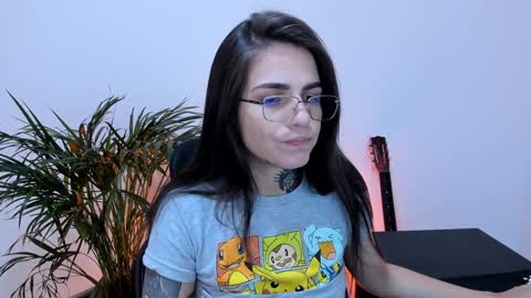 Snapshot of meurief chatting on 01/25/25, 08:00 Meurif online show from 01/25/25, 08:00