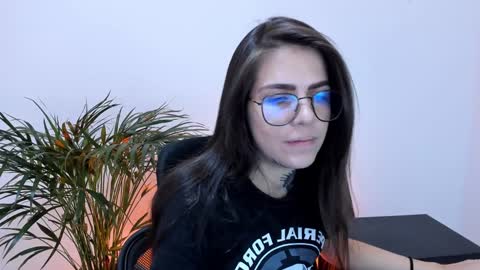 Snapshot of meurief chatting on 02/04/25, 02:32 Meurif online show from 02/04/25, 02:32