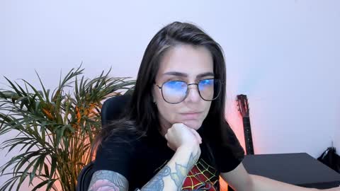 Snapshot of meurief chatting on 02/07/25, 08:42 Meurif online show from 02/07/25, 08:42