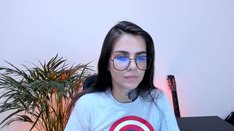 Snapshot of meurief chatting on 02/08/25, 05:18 Meurif online show from 02/08/25, 05:18