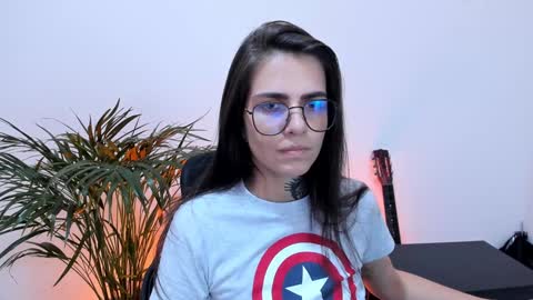 Snapshot of meurief chatting on 02/08/25, 08:21 Meurif online show from 02/08/25, 08:21