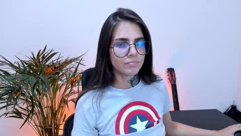 Snapshot of meurief chatting on 02/09/25, 09:39 Meurif online show from 02/09/25, 09:39