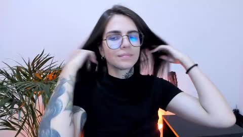 Snapshot of meurief chatting on 02/10/25, 01:44 Meurif online show from 02/10/25, 01:44