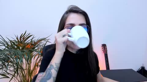 Snapshot of meurief chatting on 02/10/25, 07:07 Meurif online show from 02/10/25, 07:07