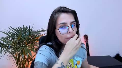 Snapshot of meurief chatting on 02/20/25, 04:14 Meurif online show from 02/20/25, 04:14