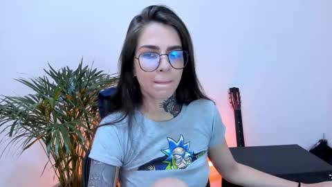 Snapshot of meurief chatting on 02/23/25, 12:05 Meurif online show from 02/23/25, 12:05