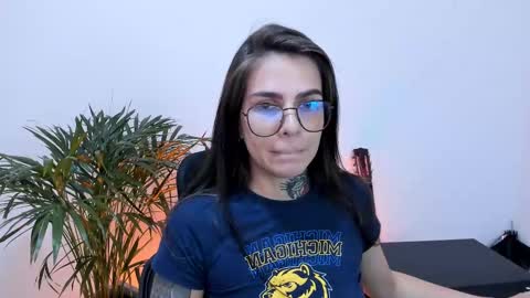 Snapshot of meurief chatting on 02/27/25, 06:42 Meurif online show from 02/27/25, 06:42