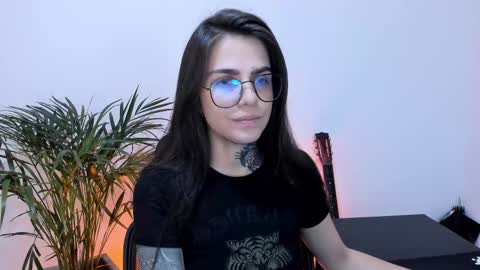 Snapshot of meurief chatting on 03/05/25, 10:11 Meurif online show from 03/05/25, 10:11