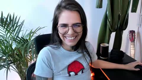 Snapshot of meurief chatting on 09/18/25, 02:52 Meurif online show from 09/18/25, 02:52