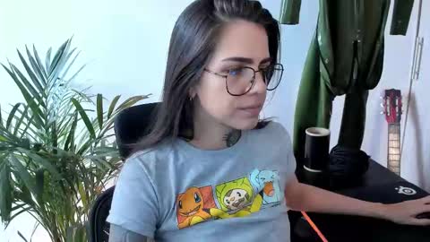 Snapshot of meurief chatting on 09/21/25, 03:46 Meurif online show from 09/21/25, 03:46