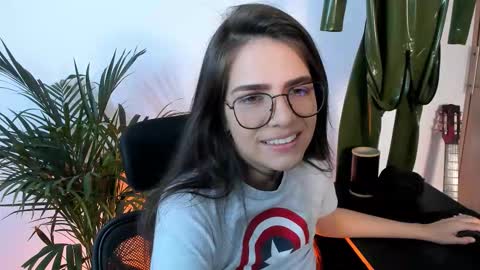 Snapshot of meurief chatting on 09/23/25, 04:15 Meurif online show from 09/23/25, 04:15