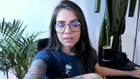 Snapshot of meurief chatting on 10/01/25, 02:12 Meurif online show from 10/01/25, 02:12