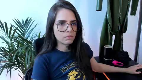 Snapshot of meurief chatting on 10/02/25, 02:24 Meurif online show from 10/02/25, 02:24