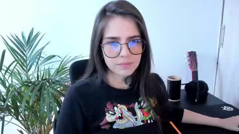 Snapshot of meurief chatting on 10/13/25, 03:12 Meurif online show from 10/13/25, 03:12